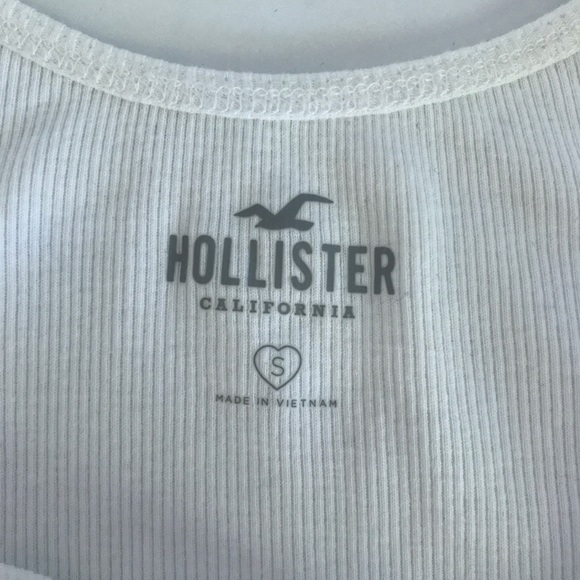 Hollister top! - Picture 4 of 4
